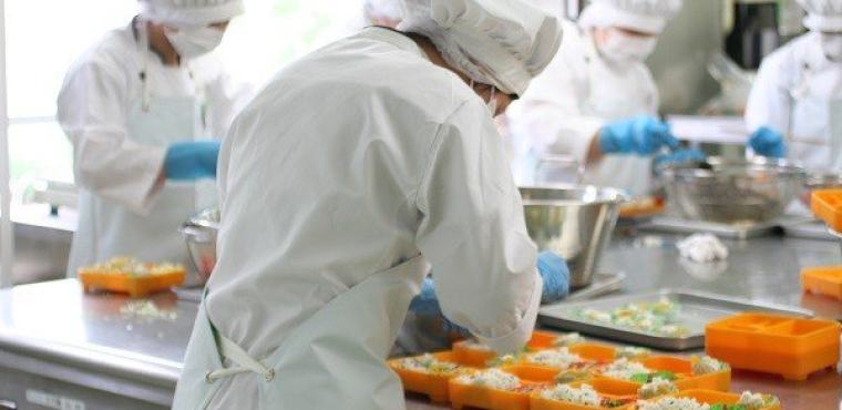 CHẾ BIẾN THỰC PHẨM, CUNG CẤP SUẤT ĂN